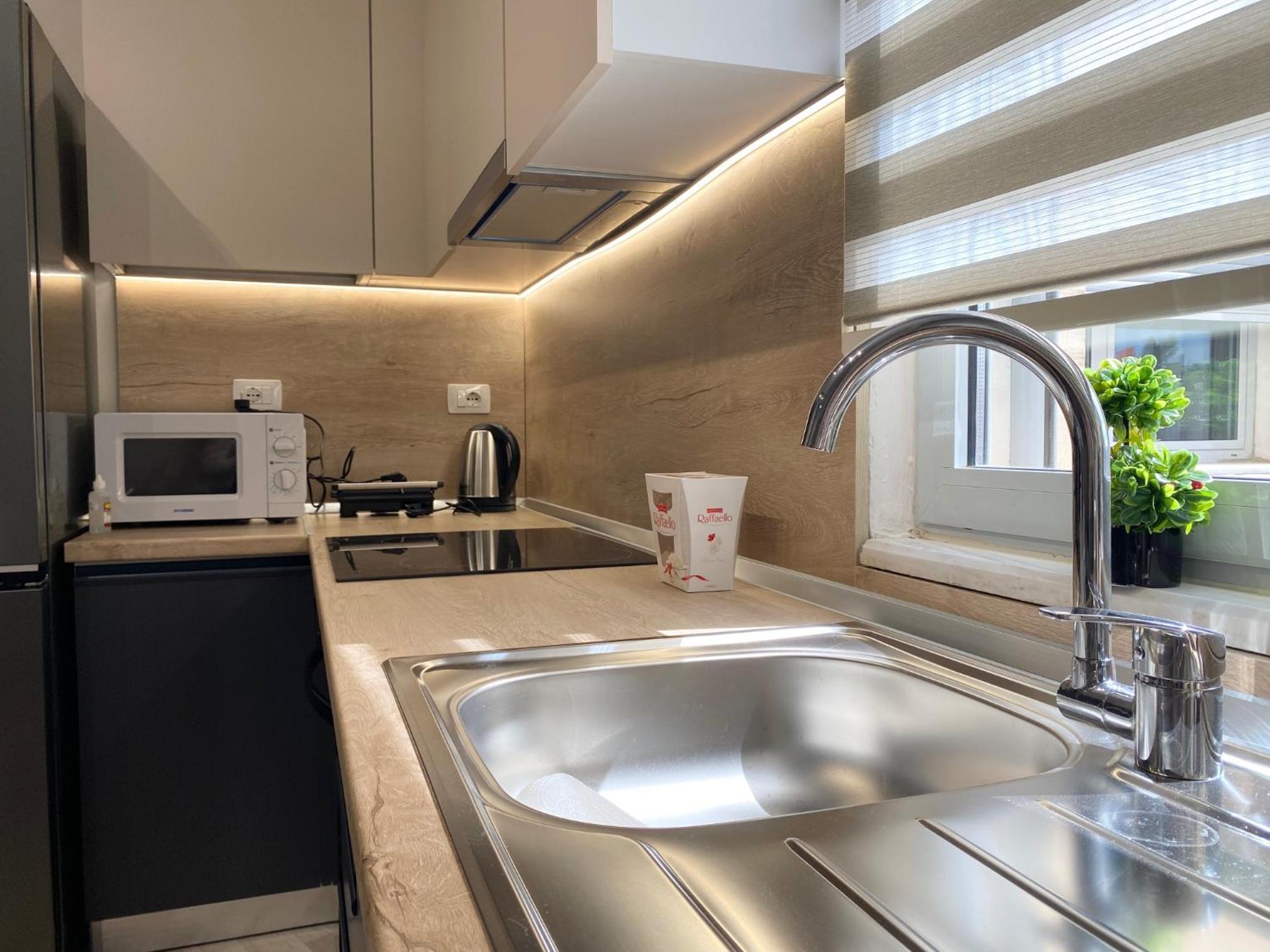 Central Cozy Apartment Тирана Экстерьер фото